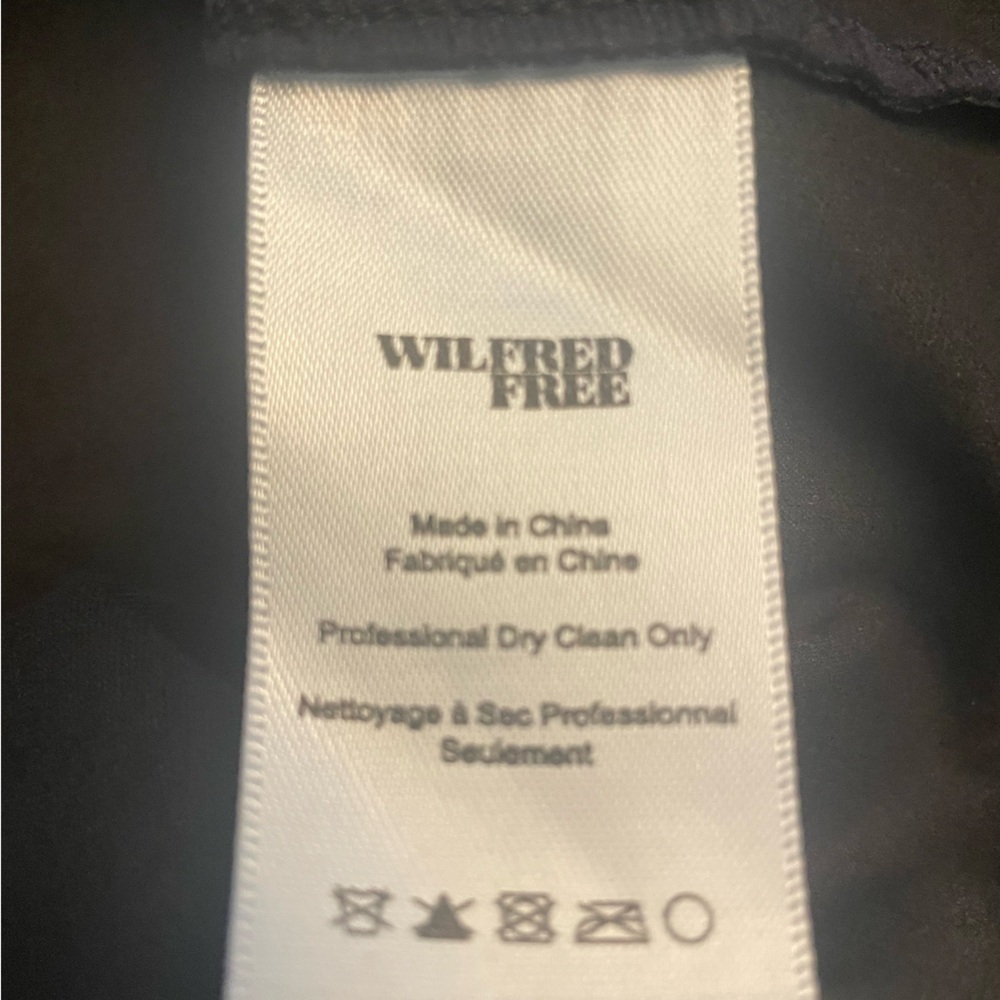 NWOT Aritzia Wilfred Free Faux Suede Wrap Mini Skirt Black XS - Picture 6 of 7